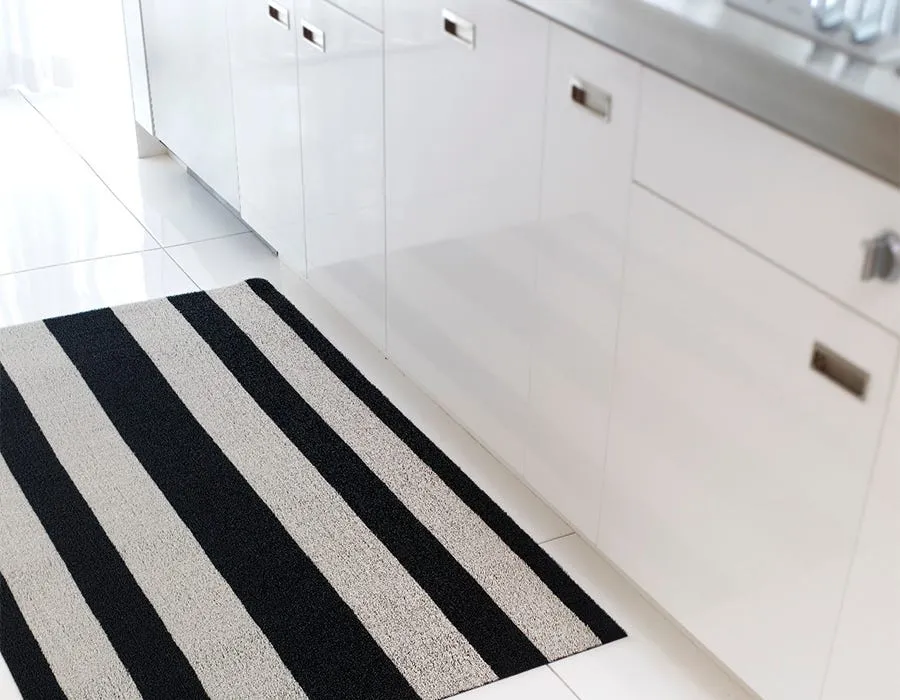 Chilewich Bold Stripe Black & White Shag Mat