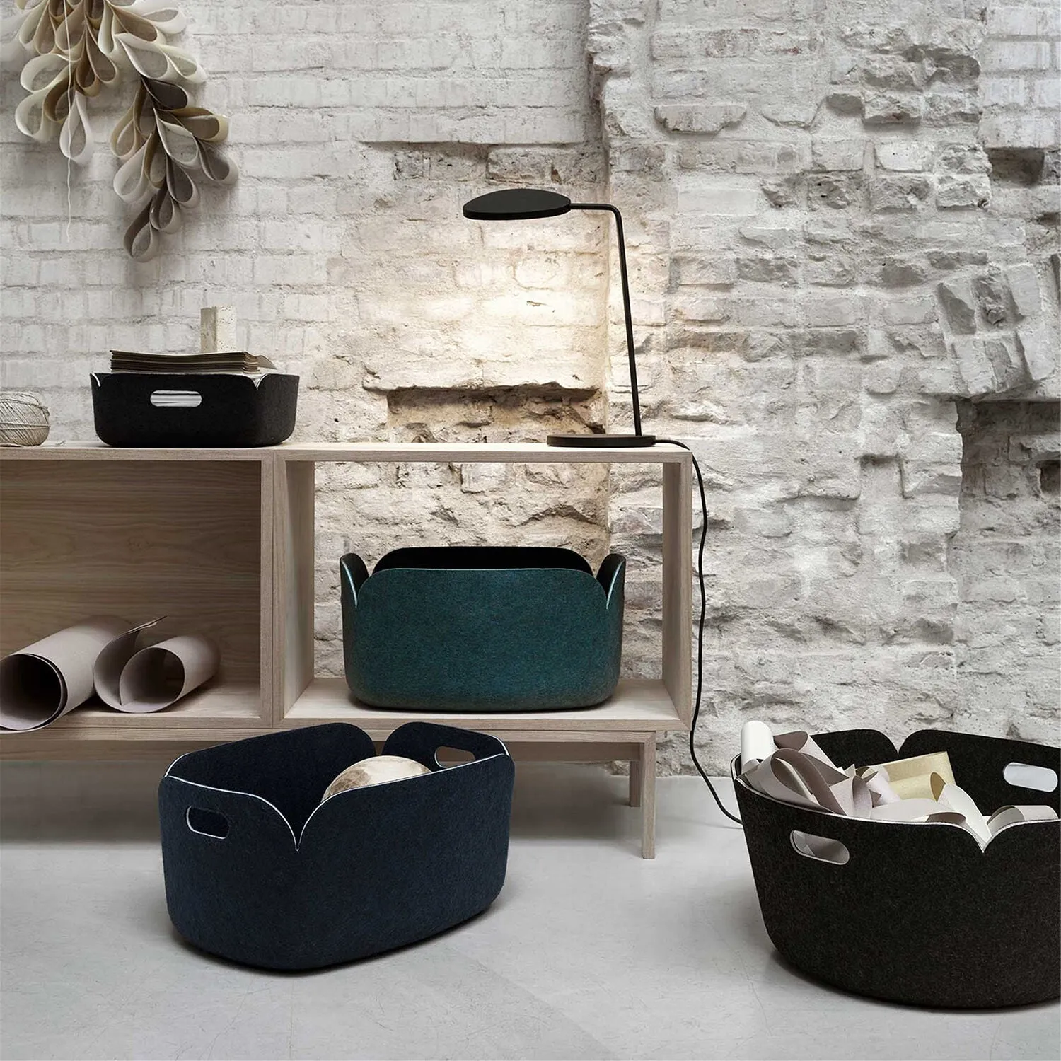 muuto | restore round basket | black